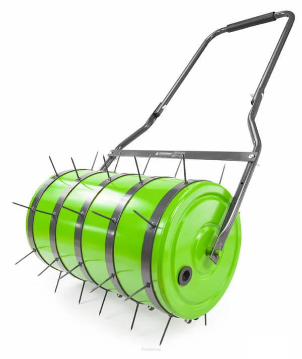 renowacja trawnika po zimie powinna obejmować wałowanie