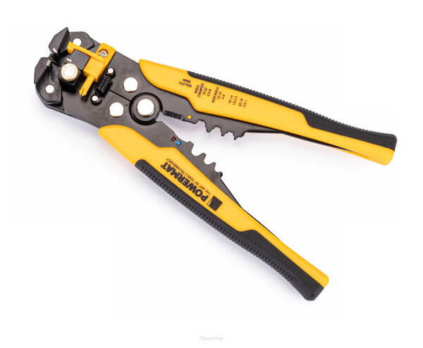 montaż gniazdka elektrycznego ze ściągaczem do izolacji będzie łatwiejszy