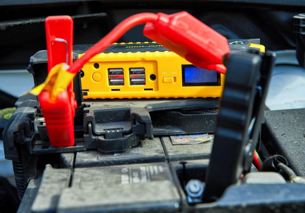 Jaki prostownik do akumulatora? Poradnik