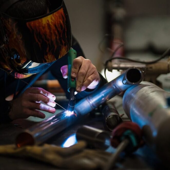 Jaka spawarka dla amatora? Porady i wskazówki