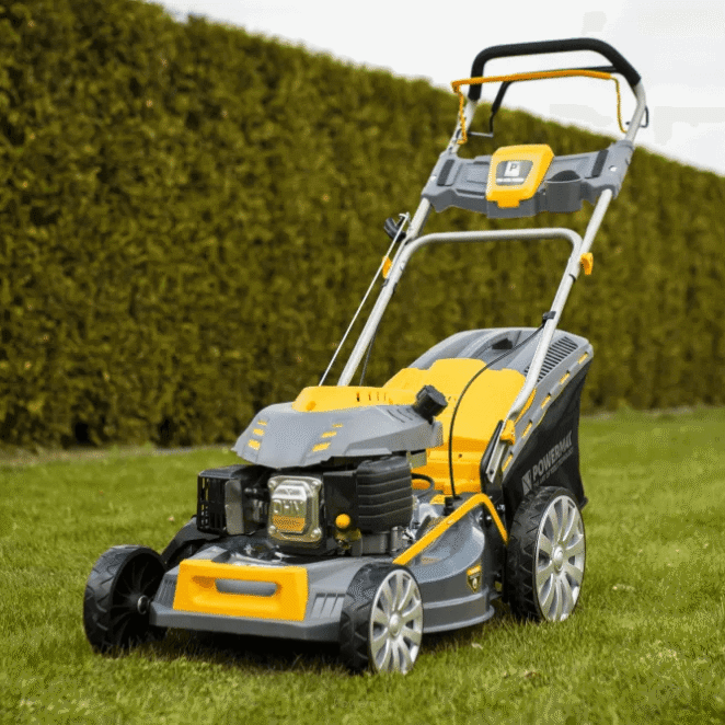 Najmocniejsza kosiarka spalinowa z napędem - polecane modele